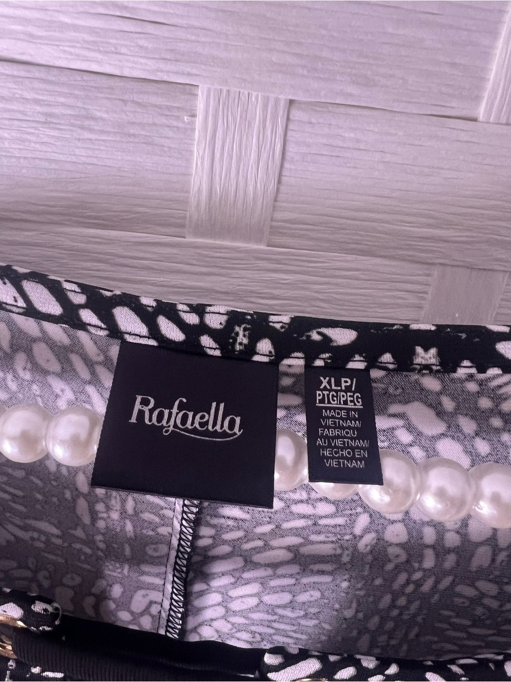 WOMENS RAFAELLA XLP TOP NWT - Picture 9 of 14